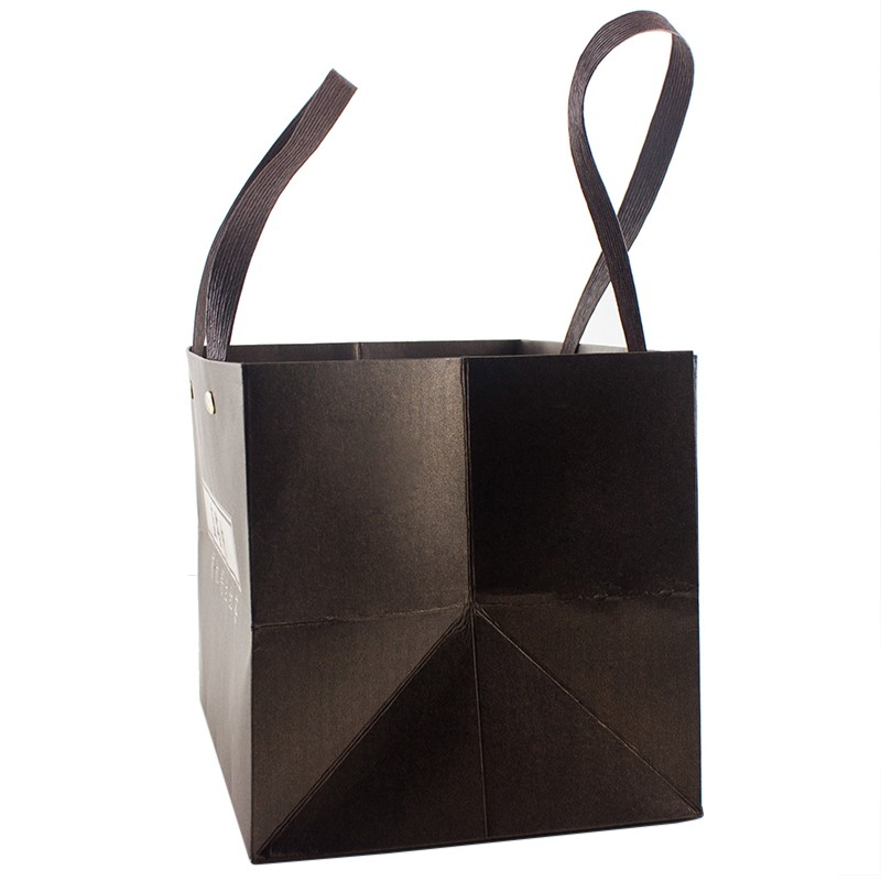 Customized Black Tea Riveted Flat Handle Kraft Paper Gift Packaging Bag 