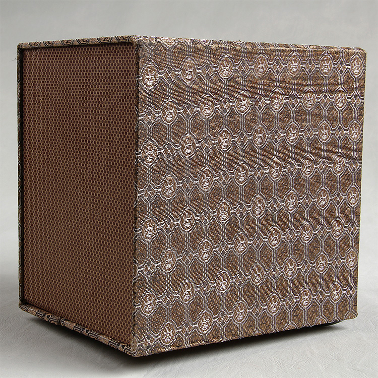 Three-Layer Paper Structure Paper Packaging Box With Fabric Lining For Elegant Ceramic Products 