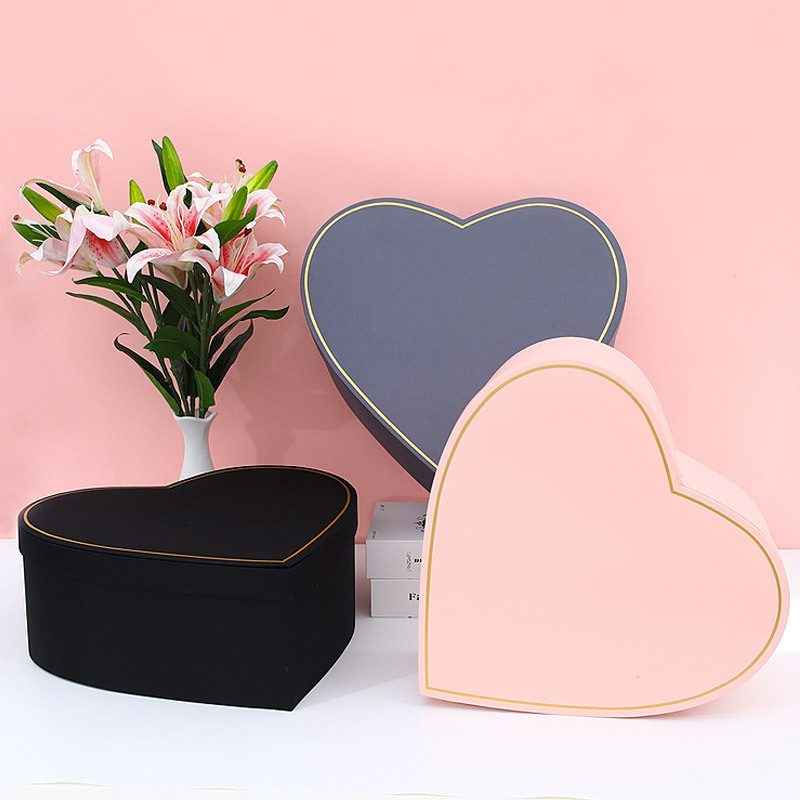 new high grade silk love gift box couple's advertisement surprise gift box in heart flower shape