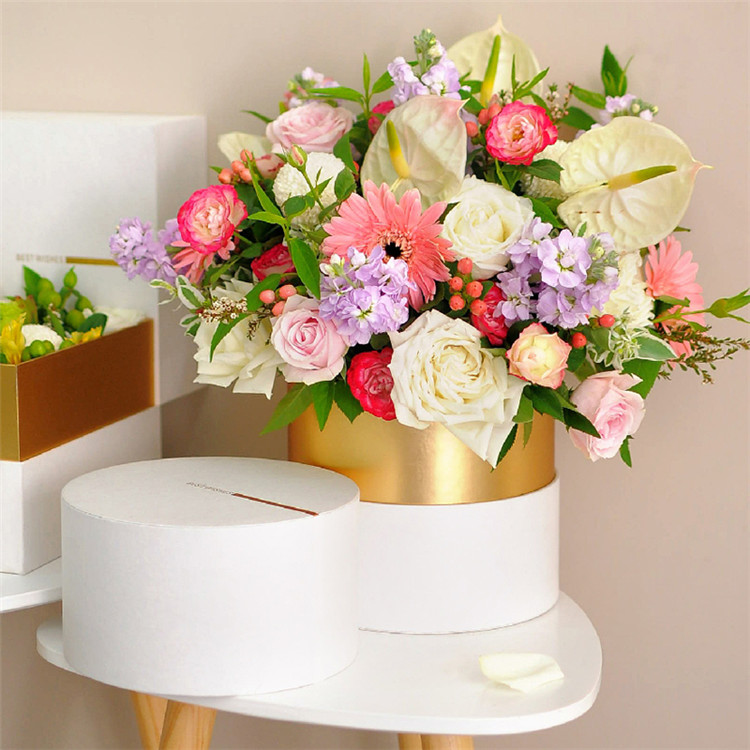 Fancy Popular Gift Hug Box Cardboard Round Flower Box