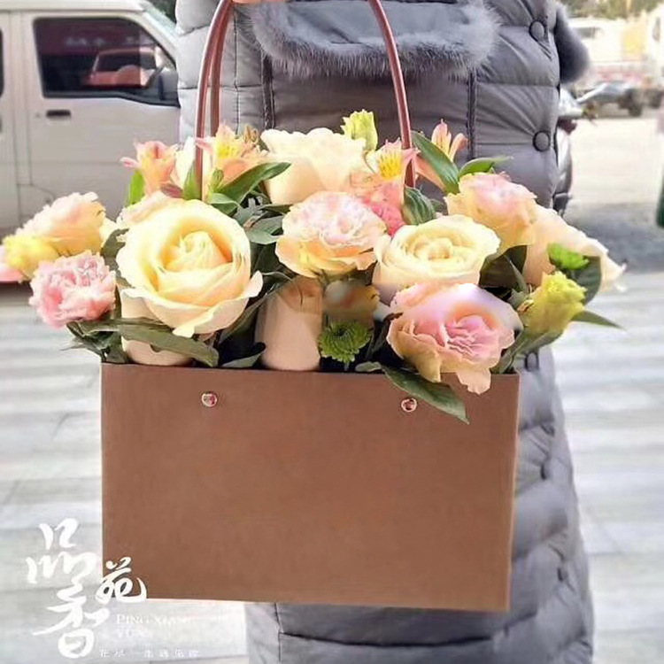 Factory Manufacturer Custom Luxury Packing Paper Bag Brown