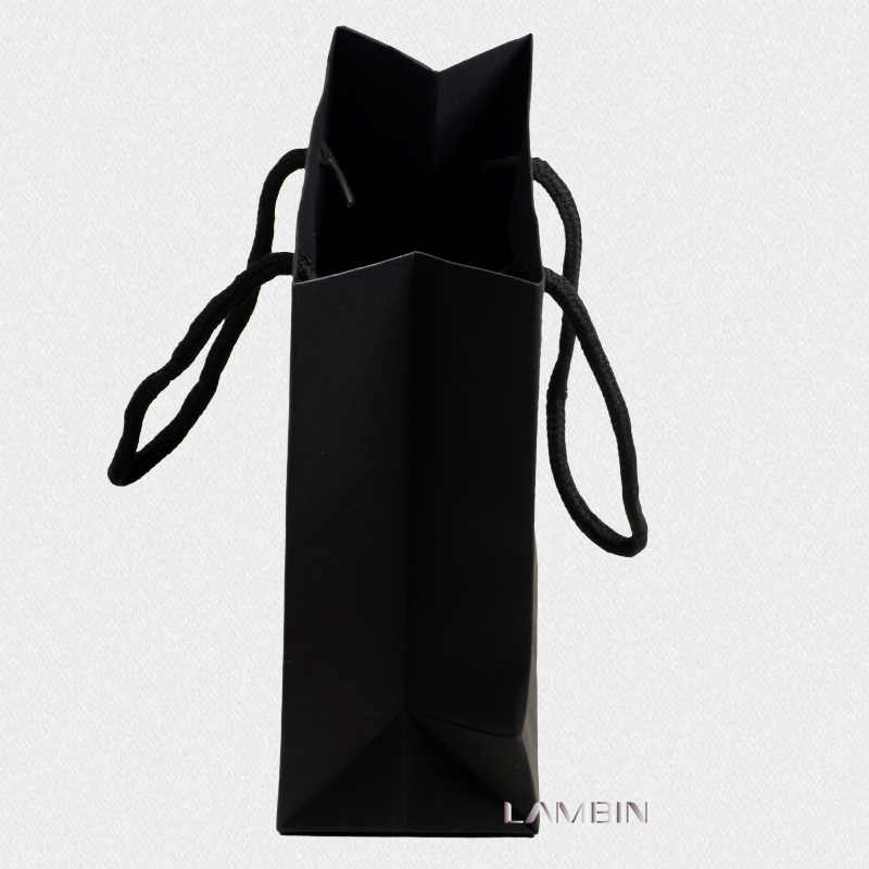Printing High Grade Logo Bronzing Black Packaging Paper Bag For Gifts