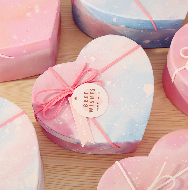 New Year's Ideas Heart Shaped Gift Box Lipstick Gradient Cosmetics Paper Box, Heart Shape Paper Box